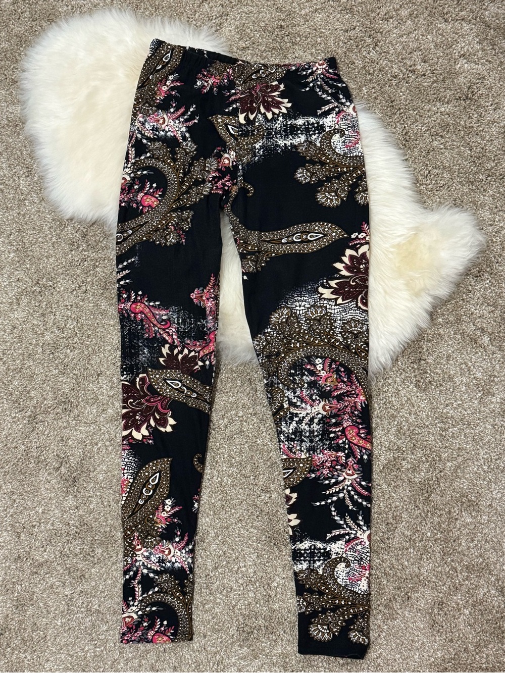 Thalia Women’s Floral Paisley Black Stretch Leggings Size S-M